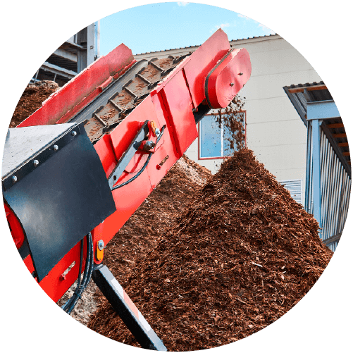 Transportador industrial trituradora de madera que produce astillas de madera de la corteza